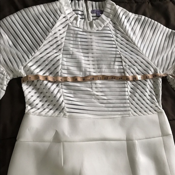 1X-White Mermaid Hem Bell Sleeve Dress - Picture 5 of 8